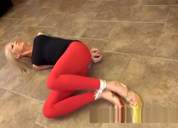 Bella Ink Desperate To Pee Wetting Her Panties