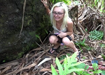 Super Hot GFs Peeing Compilation