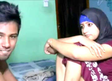 Indian Muslim Girlfriend Boyfriend, Desi School Girls Mms