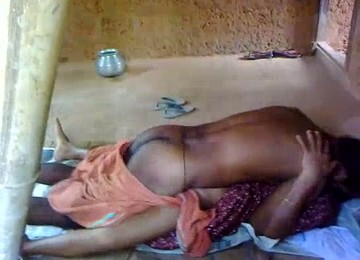 Spying On An Amateur Poor Pakistani Couple On The Bedroom