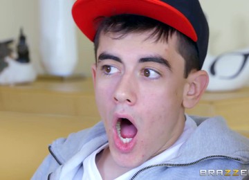 Talented Cock Pleaser Works Hard To Ride A Dick Till Orgasm