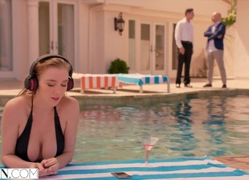 HELLCAT Kendra Sunderland Cheats With Her Boss