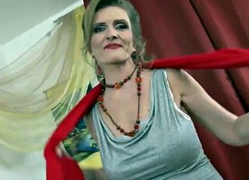 Ajx Mom Saggy Boobs And Son Raina.w 57