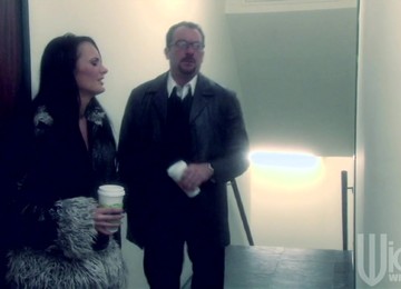 Quick Sex In The Bathroom With A Stunning Brunette Siren Alektra Blu