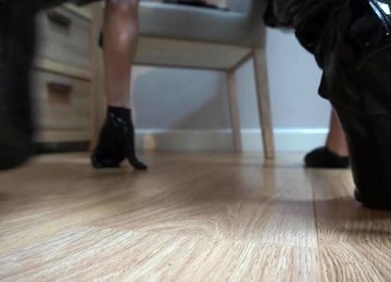 Lady In Latex Play With Butt Plug