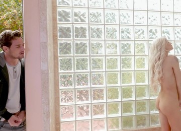 POV Video With Bombshell Elsa Jean Having A Blast With Her BF