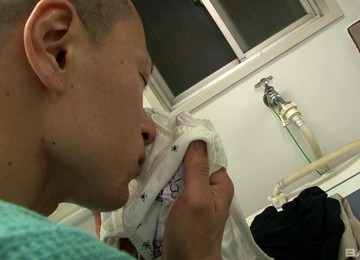 Solo Asian Model Mikage Sakata Pays With Her Pink Vibrator