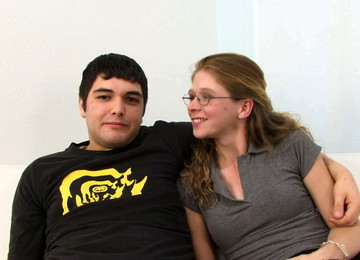 Warzone Gamer Cuckold Enjoys BBC Fucking His GF