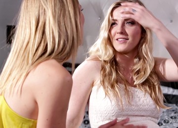 Karla Kush Seduces A Pregnant Blonde For An Erotic Experience