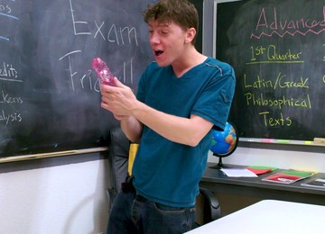 Cum Loving Blonde MILF Claudia Valentine Enjoys Getting Fucked Hard