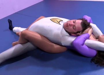 Sinn Sage Fetish American Hero - Cosplay Femdom With Wrestling