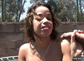 Big Tits Chavon Taylor Gives Big Cock A Handjob In A Hardcore Outdoor Banging