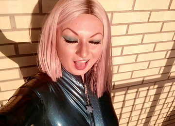 Big Ass, Sadism & Masochism, Catsuit