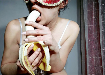 Anna Perv, Polska Suka