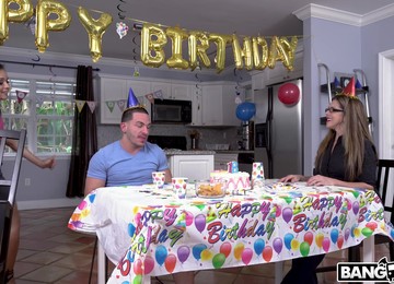 Hardcore Ass Fucking With Provocative Pornstar Holly Hendrix