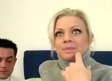 Smoking Hot Blondie Is About To Make Some Wild Love