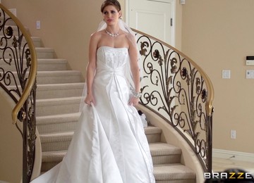 Horny Bride Gets Fucked Hardcore Doggystyle By A Wedding Photographer