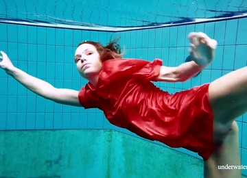 Poolside, Underwatershow, Tight Pussy