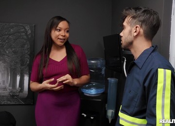 Ebony Spreads Her Fine Legs For Some White Dick In Her Chubby Cunt