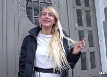 Amateur Blonde Babe Sandy Fucks With Stranger For Cash