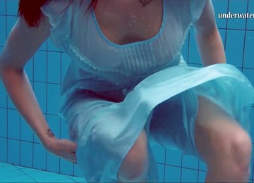 Under Water, Striptease