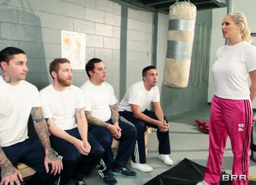 Julia Ann Gets Her Mouth And Vag Slammed By Keiran Lee In Reality Clip