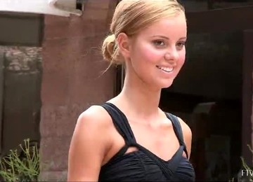 Beautiful Blonde Jessi Demonstrates The Beauty Of Her Body