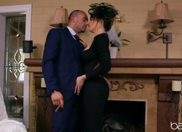 Mature Mistress Dana DeArmond Allows To Penetrate Her Gorgeous Anal Hole