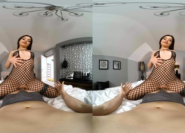VR Porn Video With Stunning Martina Smeraldi In Fishnet Lingerie