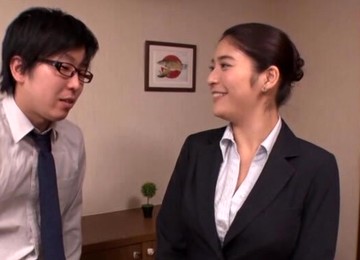 Lucky Boss Gets A Sloppy Blowjob By Meguri And Fucks Her Pussy