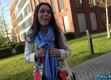 Public Agent - Public Humping With A Lost Russian 1 - Arwen Gold