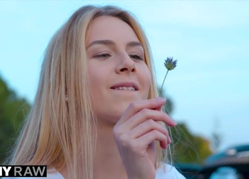 TUSHYRAW Blond Hair Babe College Student Gets Oiled And Gaped - Alecia Fox