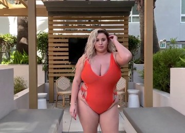 Large Collection Of A Big Tits Chubby In Swimwear