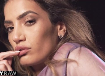 TUSHYRAW Assfucking-hungry Darkhaired Babe Goes Bootie To Mouth & Loves It - Penelope Jizz