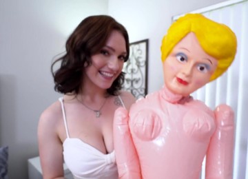 HD POV Video Of Horny Gracie Gates With Nice Tits Sucking A Cock