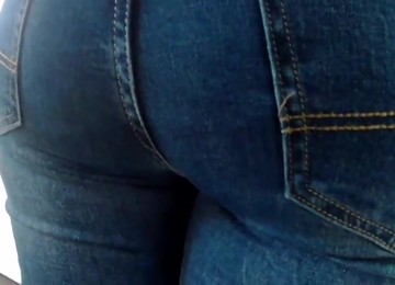 Touched Big Butt Milfs In Jeans 1