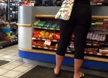 Hot Blondie Lovely Ass In Black Spandex