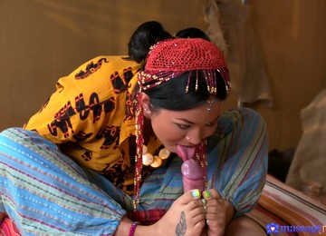 Thai Masseuse Orgasms On Hard Dick 1 - Massage Rooms