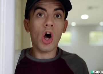 Cheating Mom Bombshell Fucks Paperboy