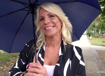 Raunchy Blonde MILF Tiffany Amateur Porn Clip