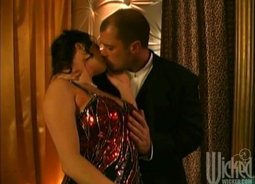 FFM Threesome Breaks Out In A Private Room At A Casino