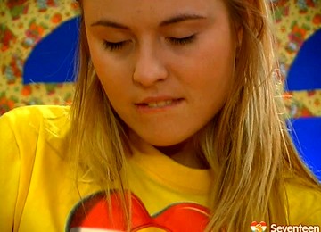 Pretty Faced Teen Decides To Masturbate Her Muff Using A Dildo In This Solo Scene