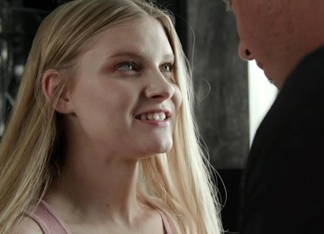 Horny Blonde Chick Harlow West Flashes Her Tits And Gets Fucked