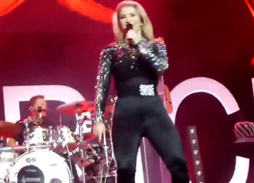 Swiss Singer Beatrice Egli Cameltoe Pussy