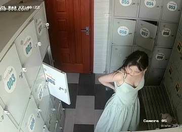 Peeping Chinese Bath.