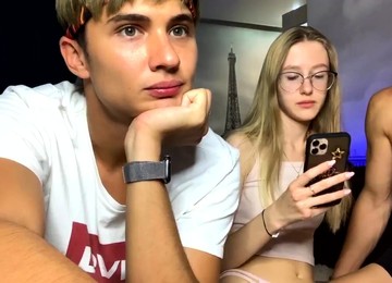 Amateur Cute Blonde Teen Mmf Threesome