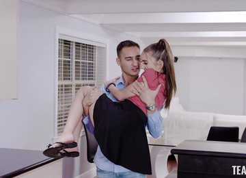 Sexy Girlfriend Bailey Base Enjoys Getting Fucked Balls Deep