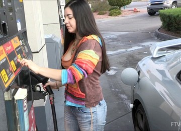 Outdoors Video Of A Naughty Babe Flashing Her Boobs And Pussy