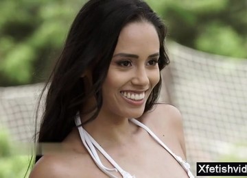 Darkhaired Nymph Loves Footjob