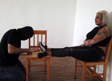 Foot Slave, Feet Femdom, Feet Slave